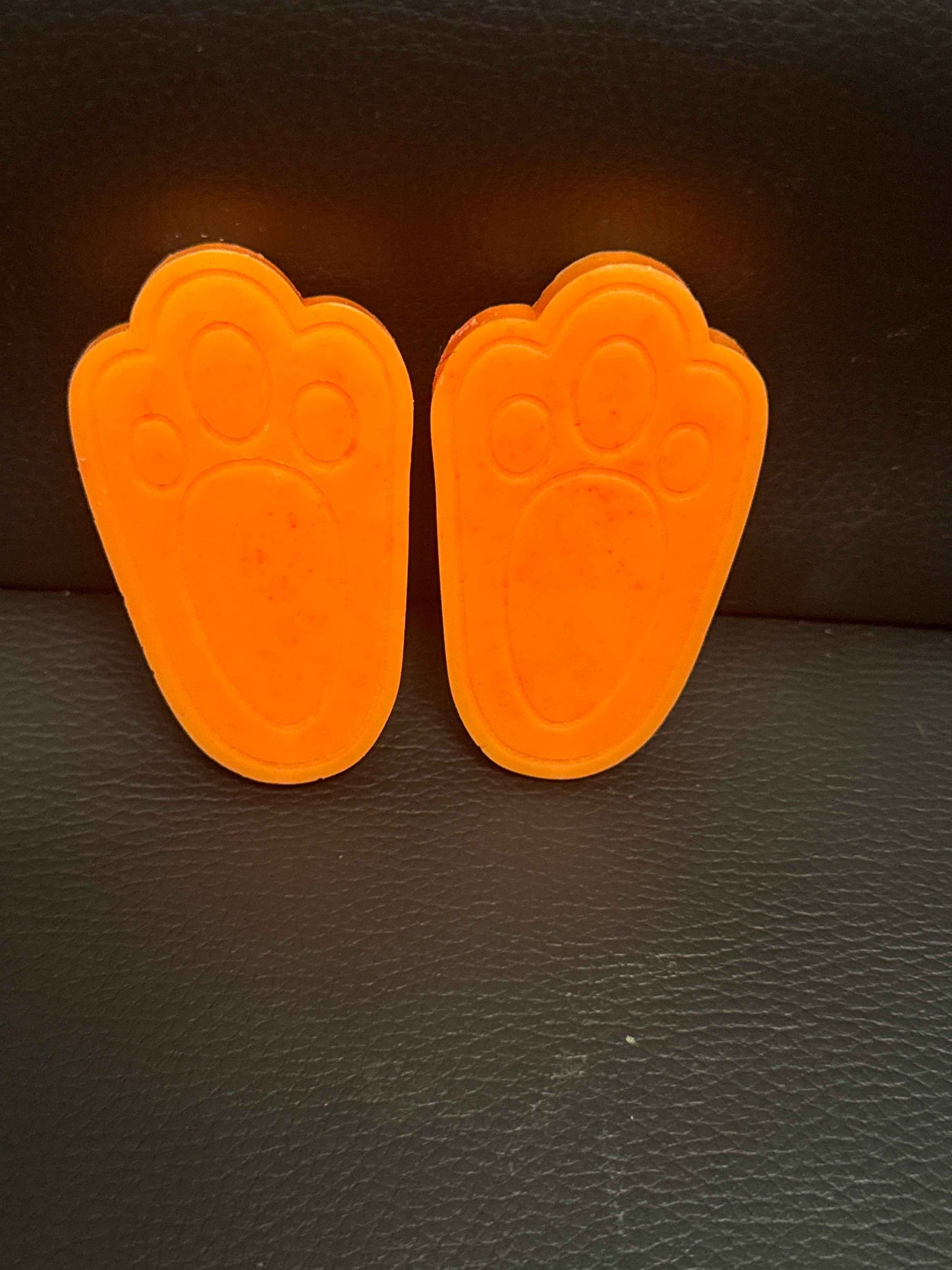Easter Bunny Paw Prints Wax Melt Elegance Romantic Valentine, Mothers Day Gift - Snazzy Dudds
