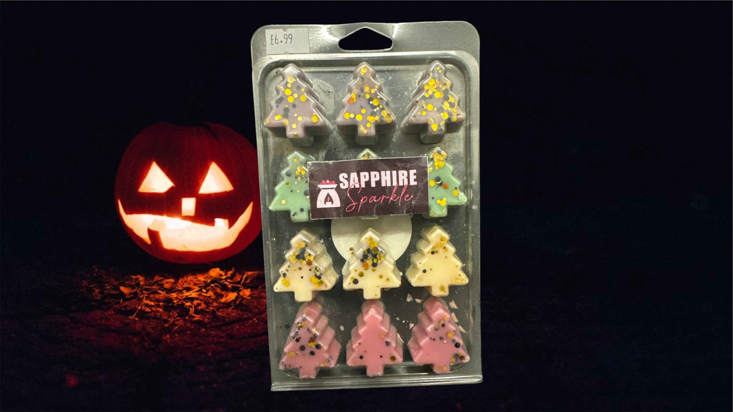 Festive Elegance: Christmas Tree Shape Clam Shell Wax Melt in Pumpkin Spice Fragrance - Perfect Christmas Gift - Snazzy Dudds